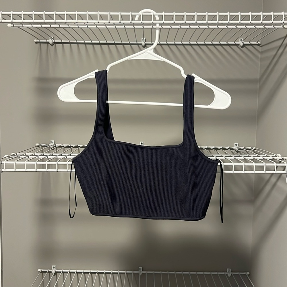 NWT * Kendall and Kylie, charcoal, gray crop tank, size extra small